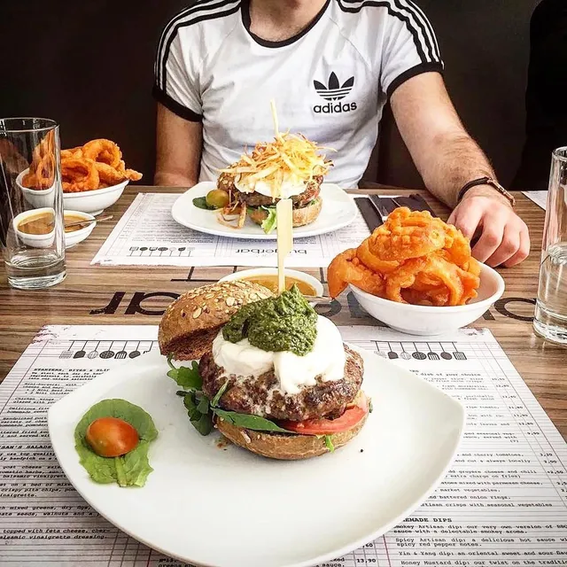 Artisan's Burgerbar