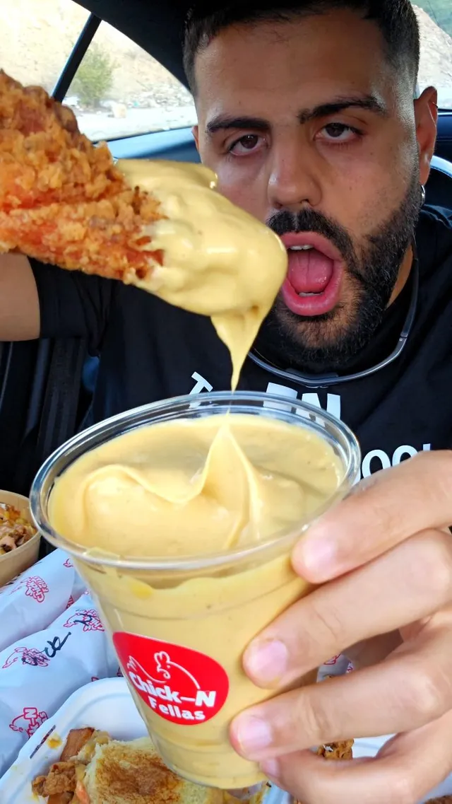 Chicknfellas